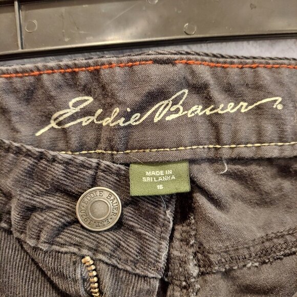 Eddie Bauer Womans 16 black Dark corduroy pants Curvy Fit bootcut Rise 10.5 - Picture 11 of 16